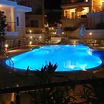 Lilly, With Communal Pool, 10 Meters From Sea Sami (Kefalonia)
