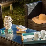 Apartment Lilly, With Communal Pool, 10 Meters From Sea