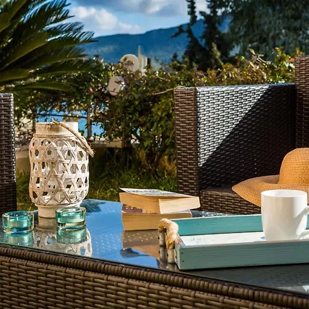 Lilly, With Communal Pool, 10 Meters From Sea