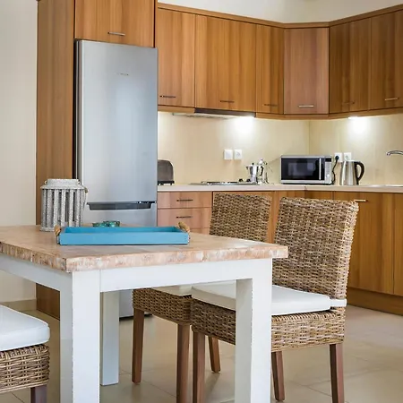 Lilly, With Communal Pool, 10 Meters From Sea * Sami (Kefalonia)