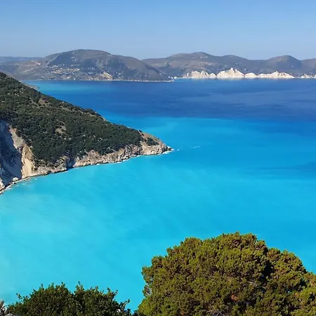 Lilly, With Communal Pool, 10 Meters From Sea