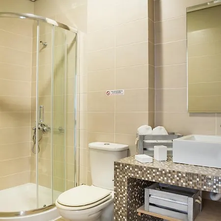 Lilly, With Communal Pool, 10 Meters From Sea * Számi